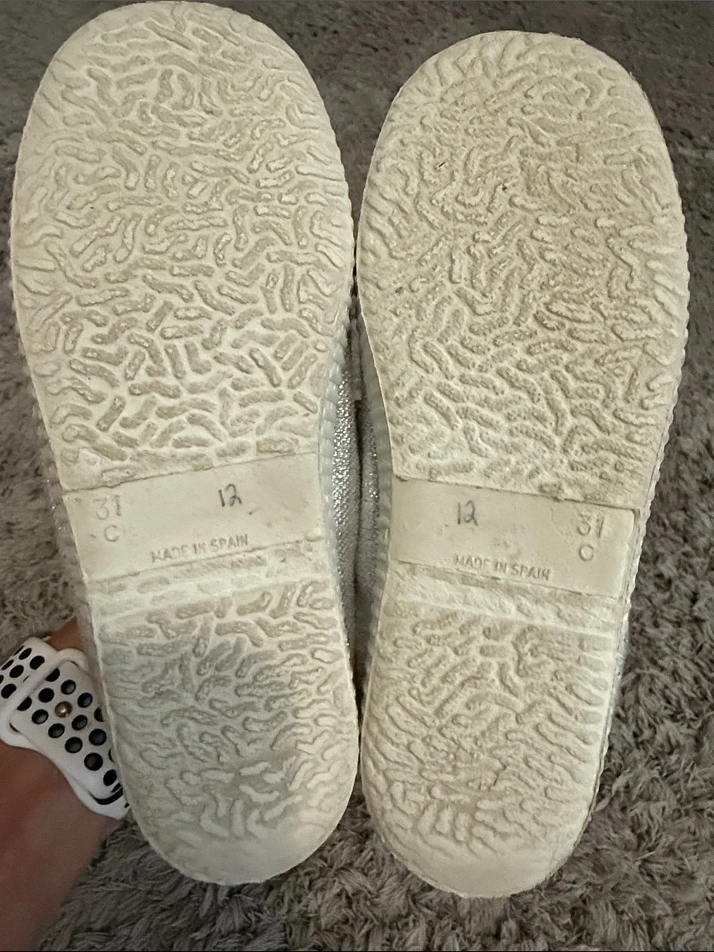 Cienta Girls' Silver Glitter Mary Jane Shoes
